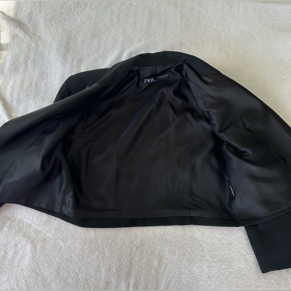 Zara - women’s tuxedo - jacket M - pants L - black - worn once - Picture 6 of 16